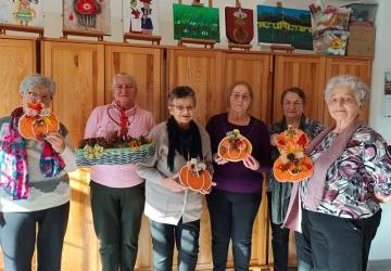 Październikowe i listopadowe inspiracje w Klubie Seniora