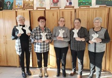 Styczniowe zajęcia w Klubie Seniora w zimowej aurze