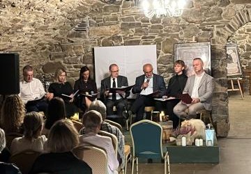 Narodowe Czytanie 2026 w klimatycznych piwnicach dworskich